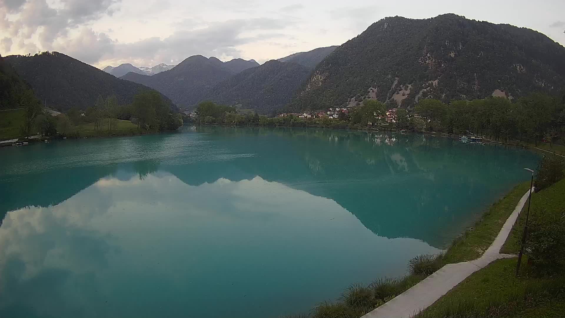 Spletna kamera Most na Soči – jezero