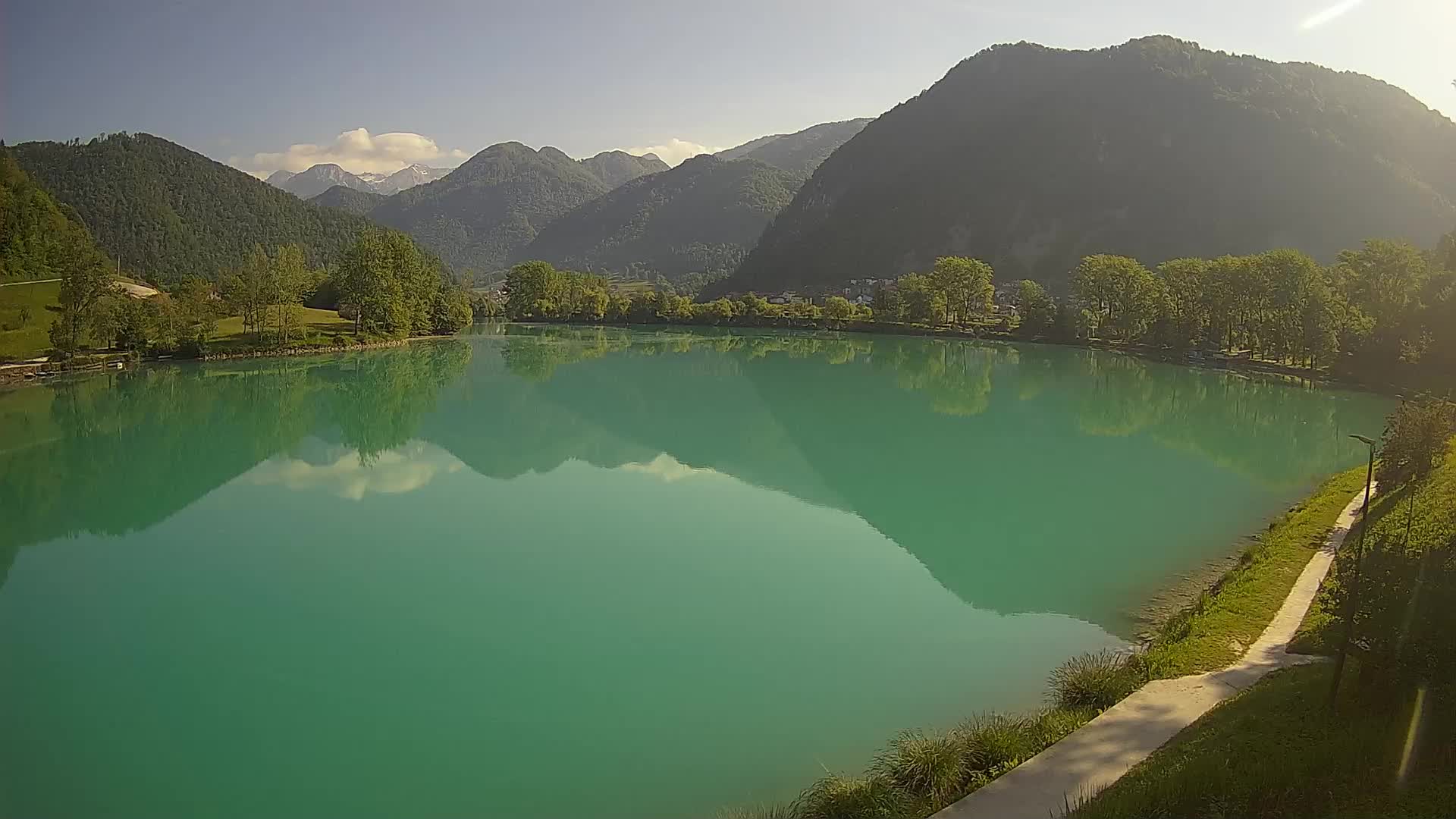 Web kamera Most na Soči – jezero