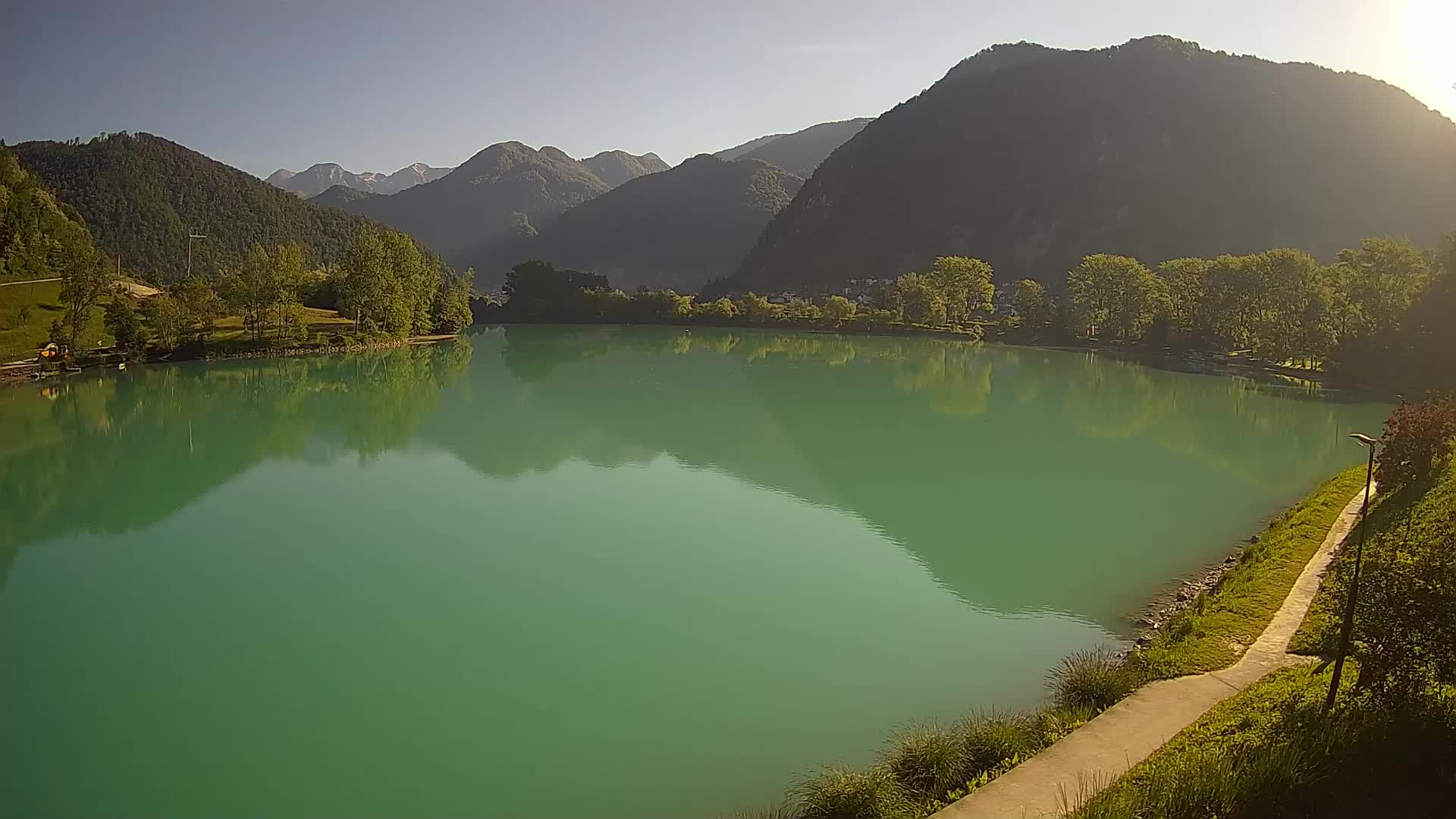 Spletna kamera Most na Soči – jezero