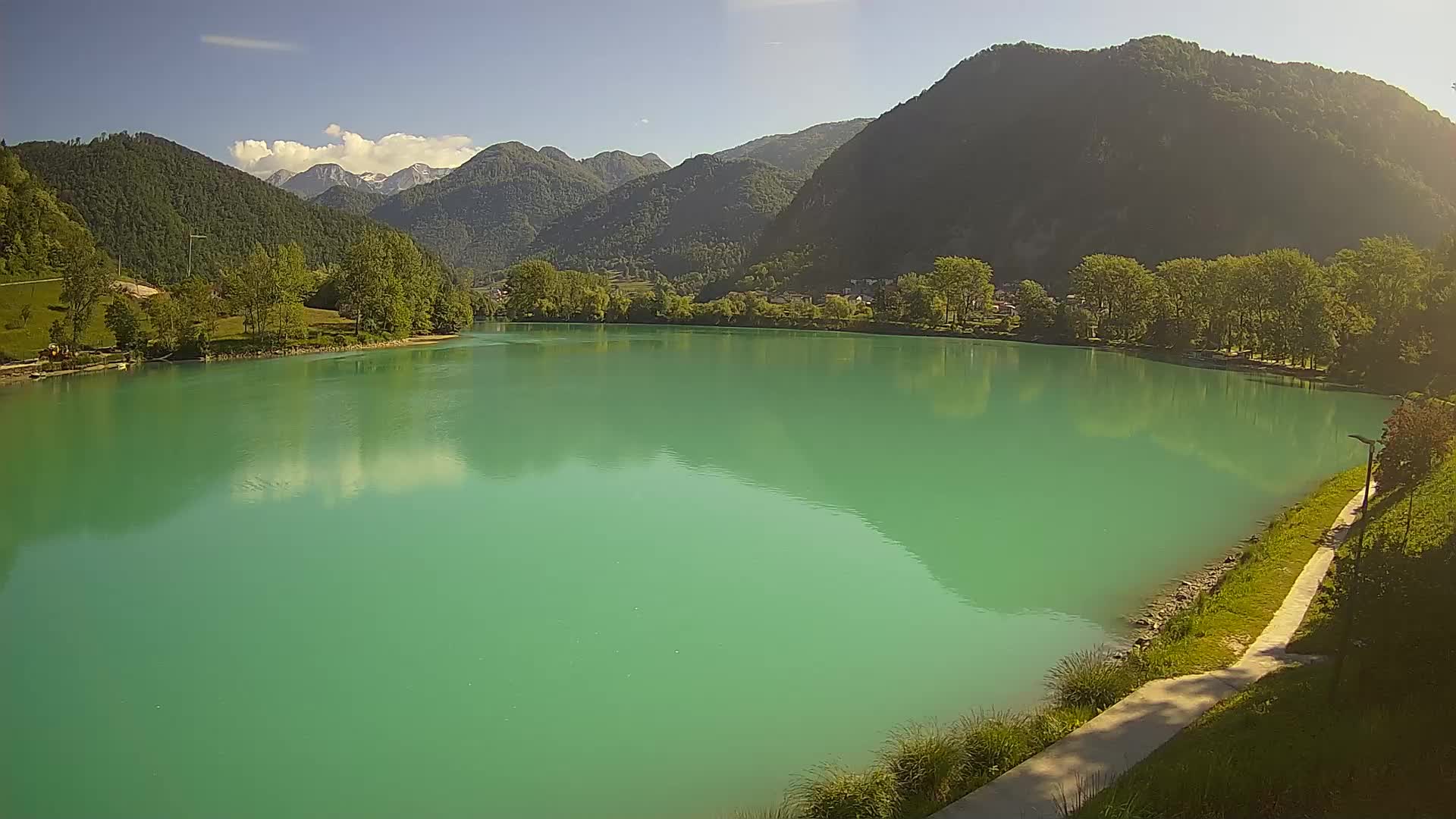 Web kamera Most na Soči – jezero