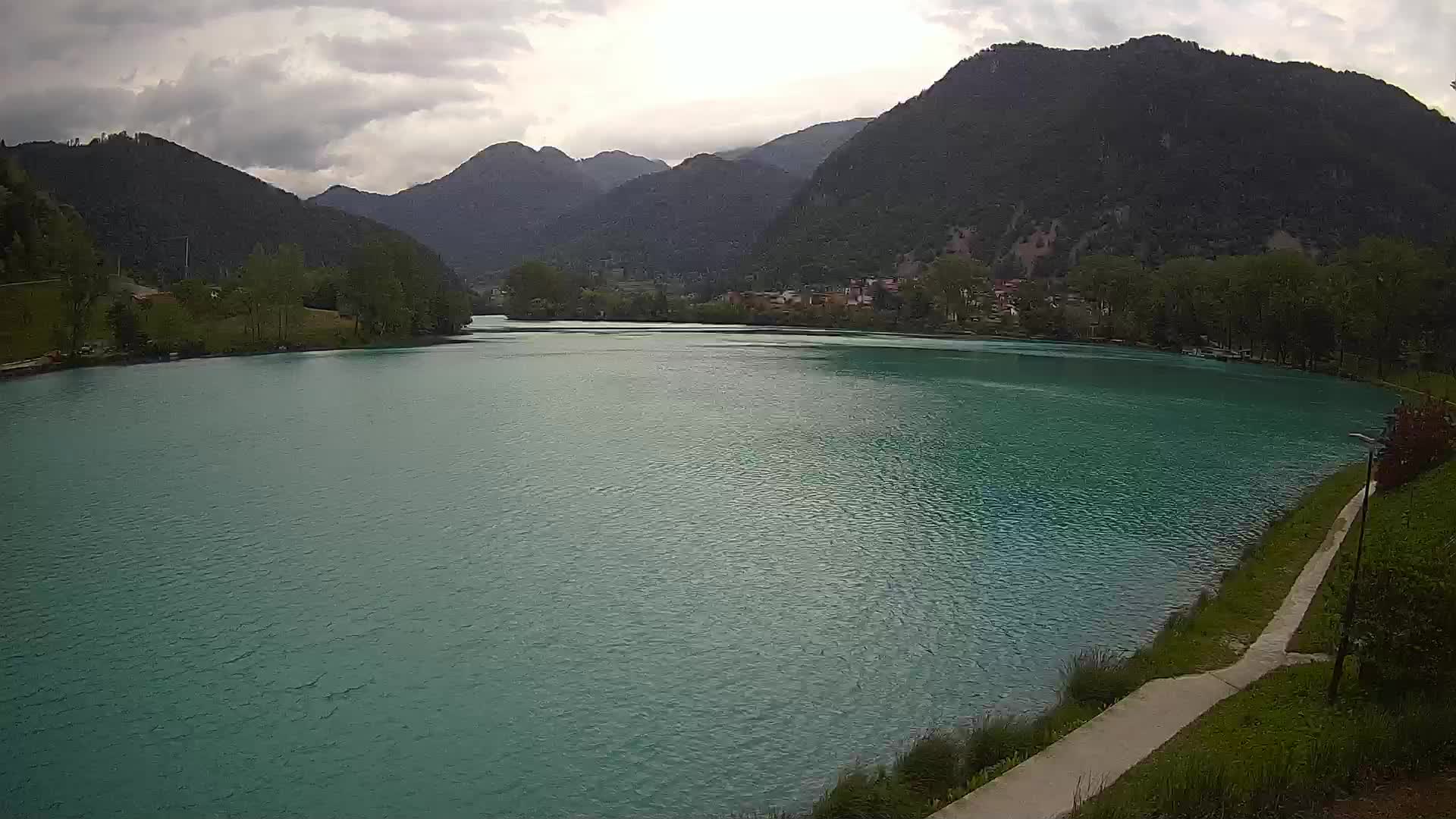 Web kamera Most na Soči – jezero