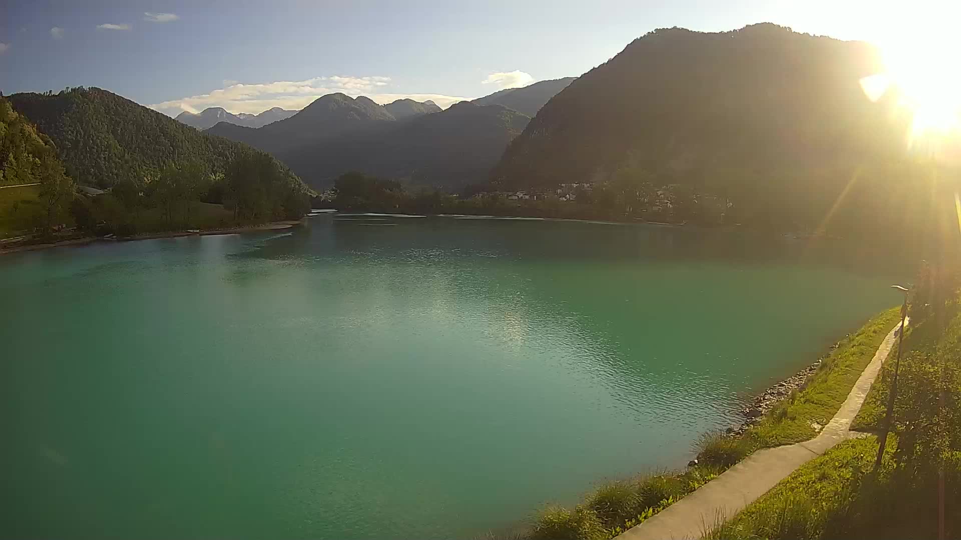 Web kamera Most na Soči – jezero