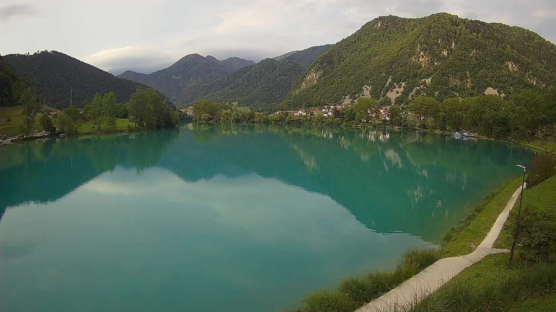 Web kamera Most na Soči – jezero