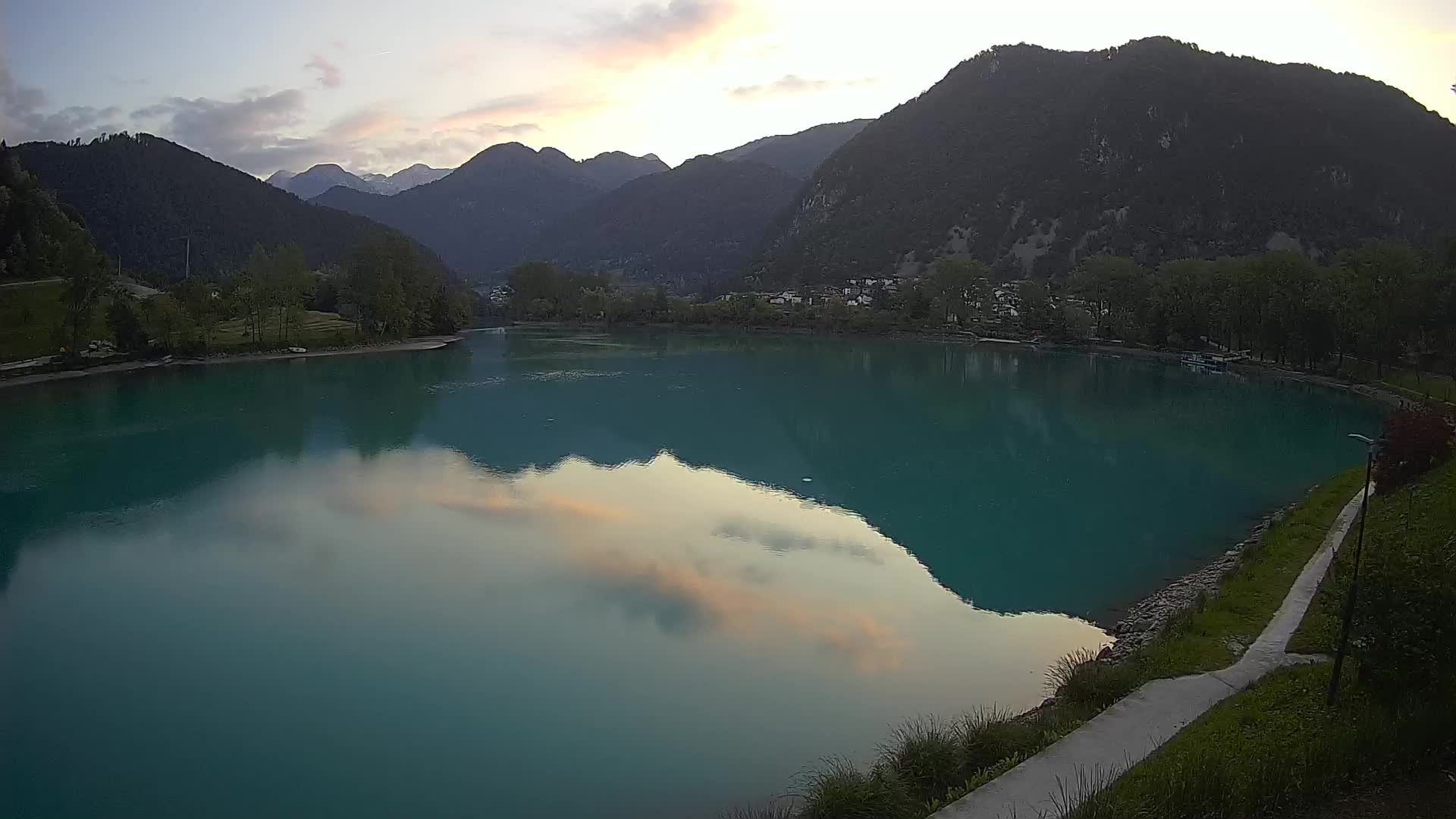 LIVE Webcam Most na Soči lake – Slovenia