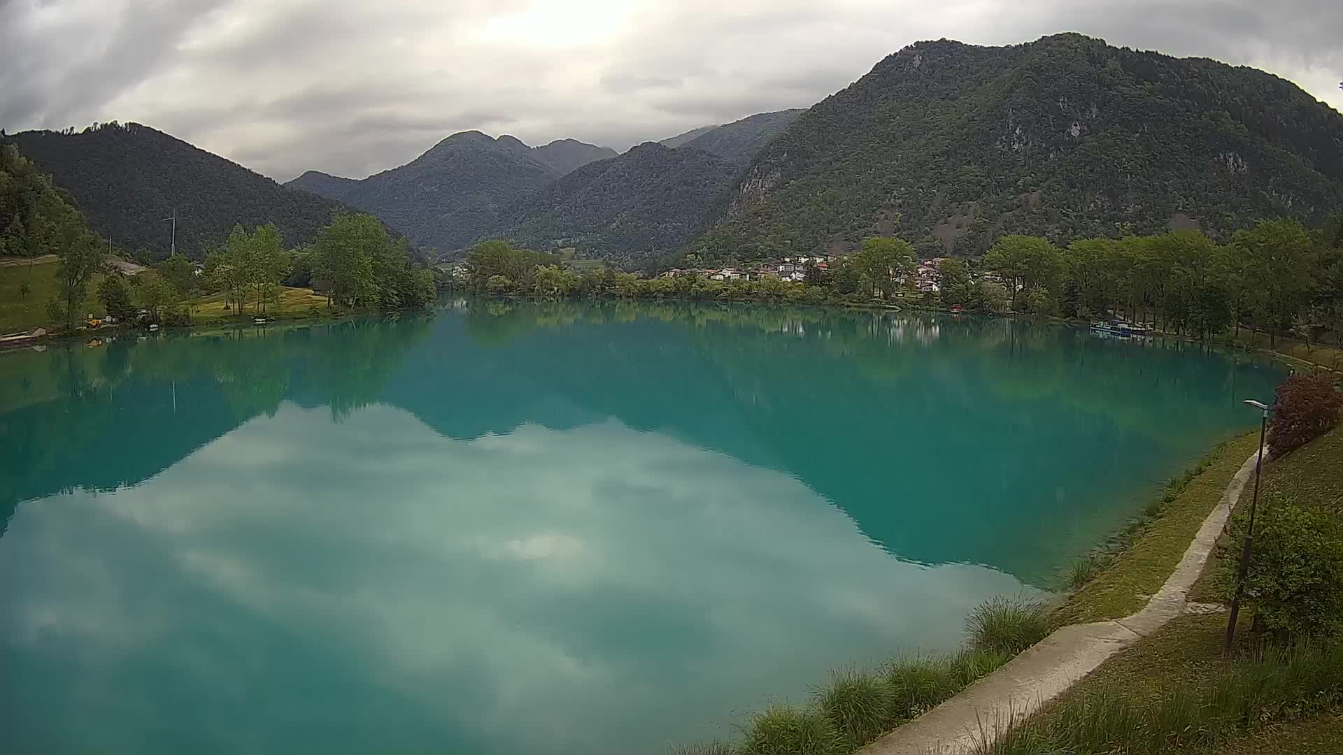 Web kamera Most na Soči – jezero