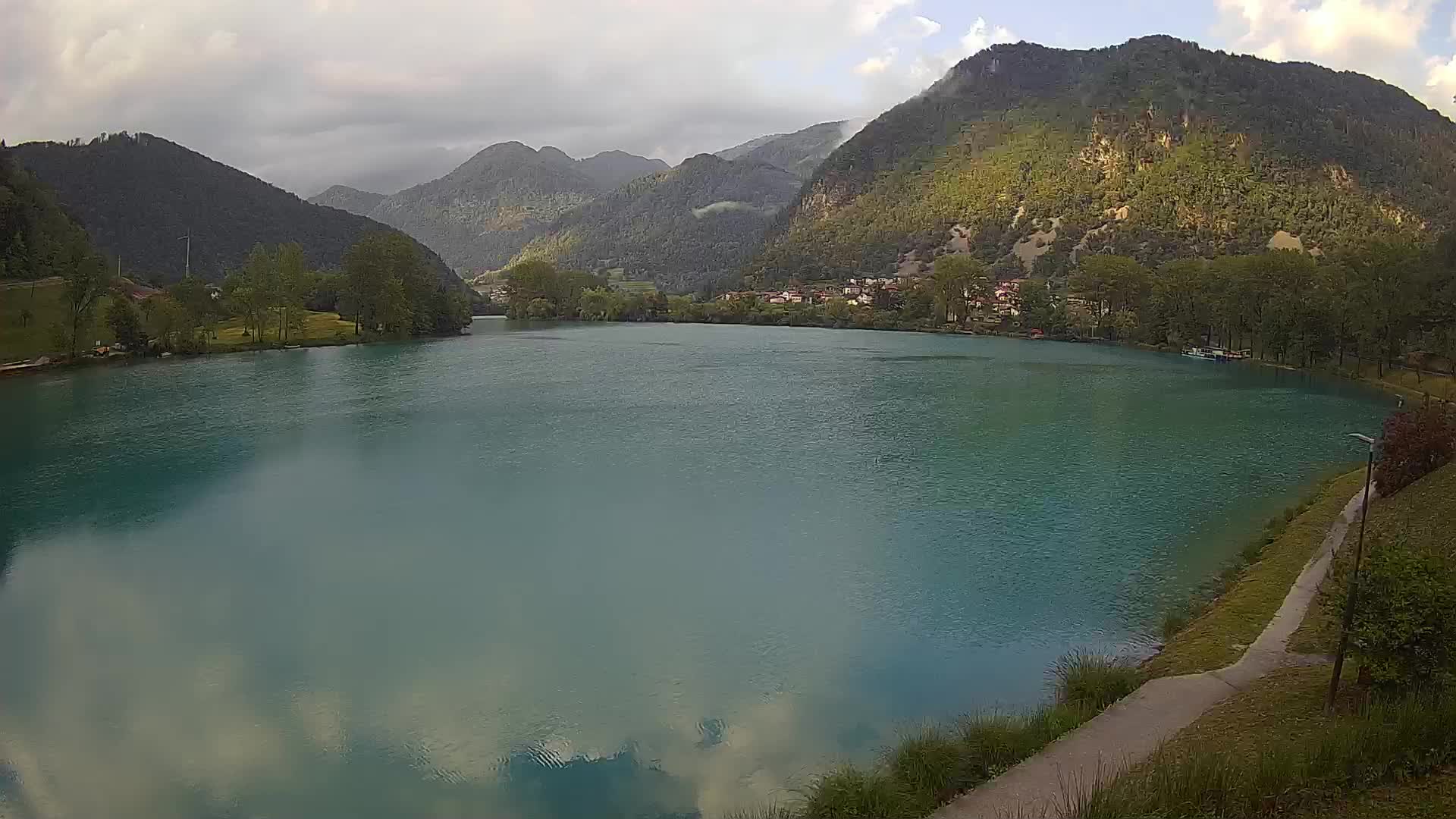 Most na Soči – Pogled na jezero