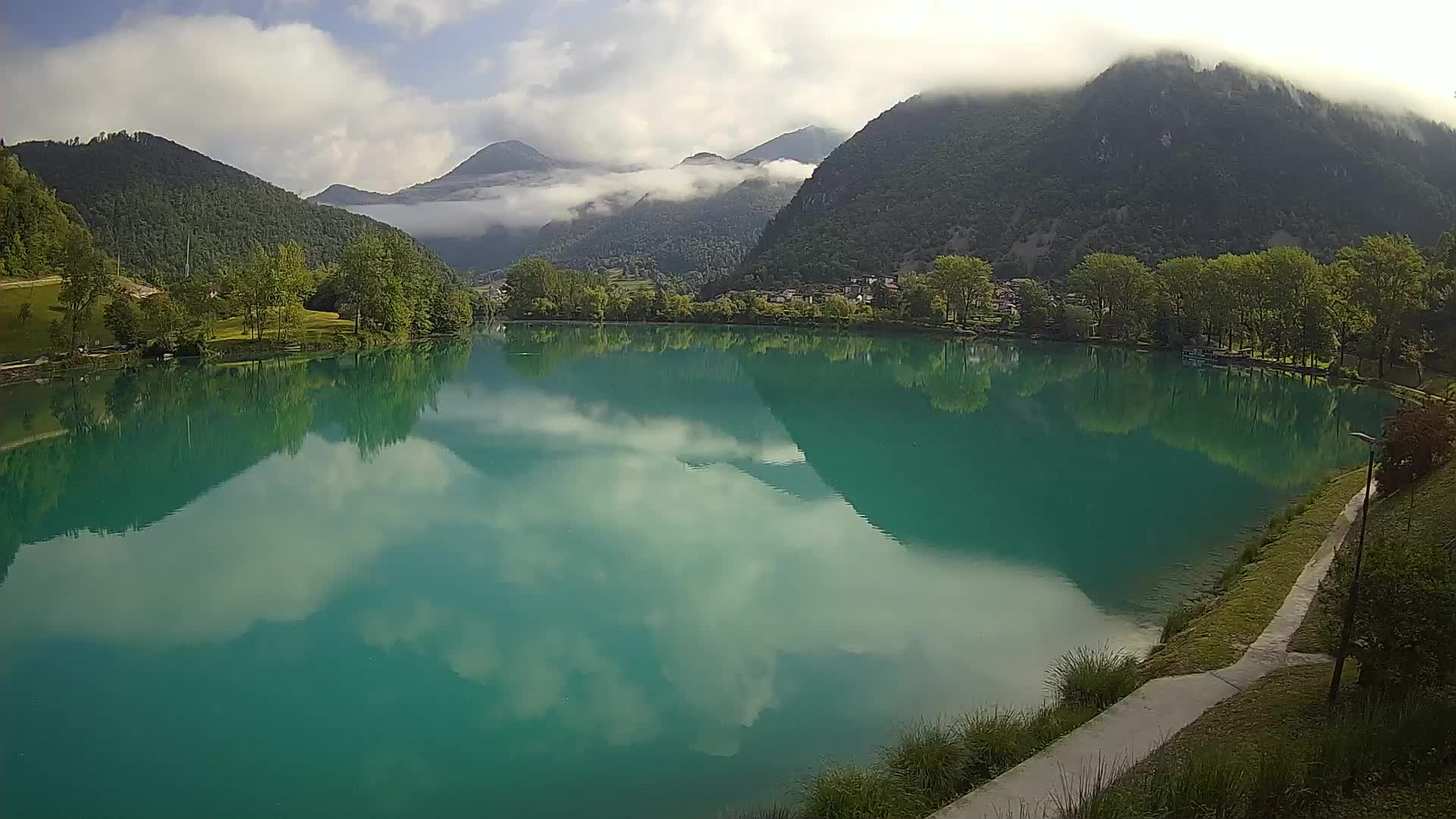 Spletna kamera Most na Soči – jezero