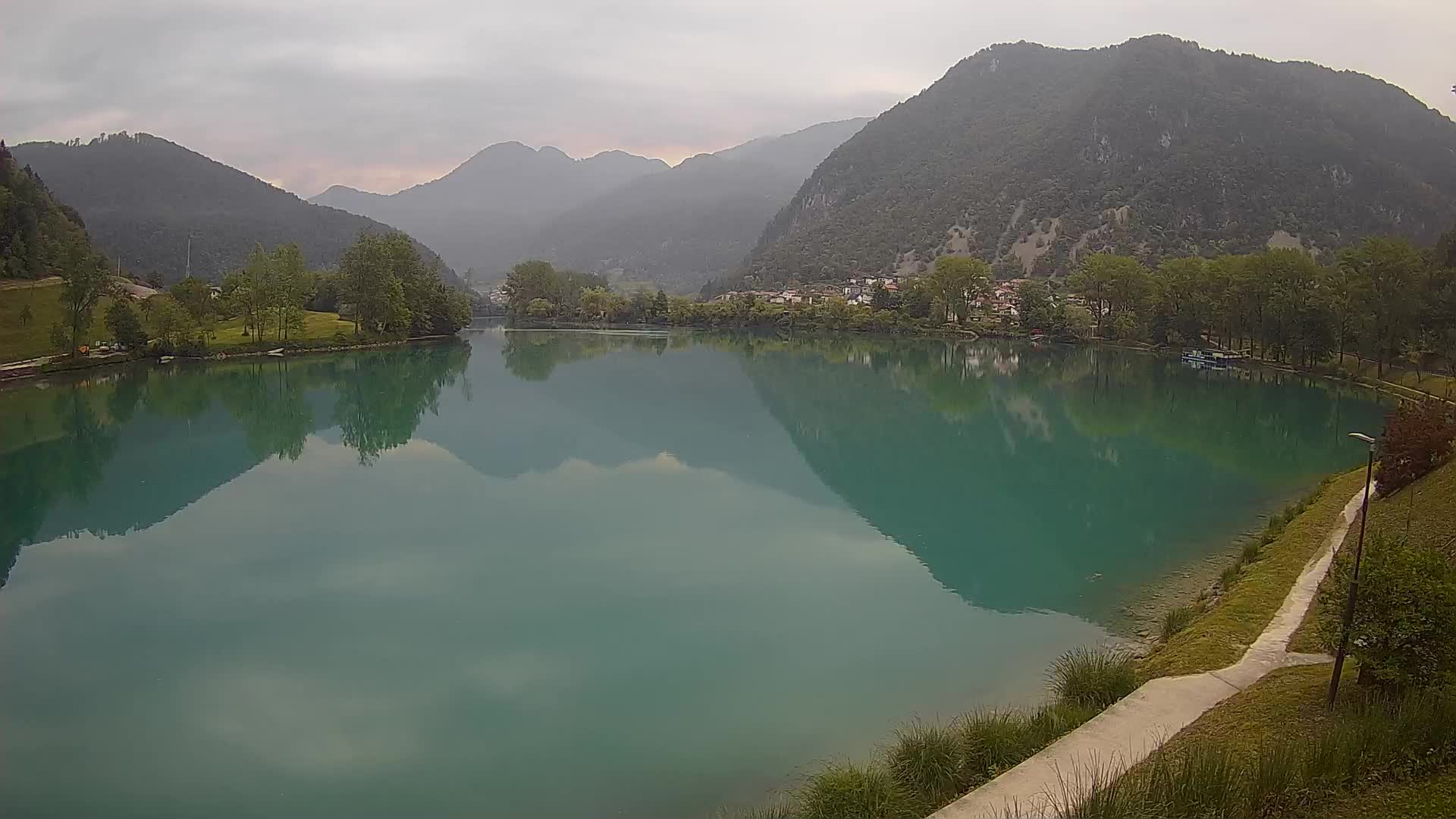 Web kamera Most na Soči – jezero