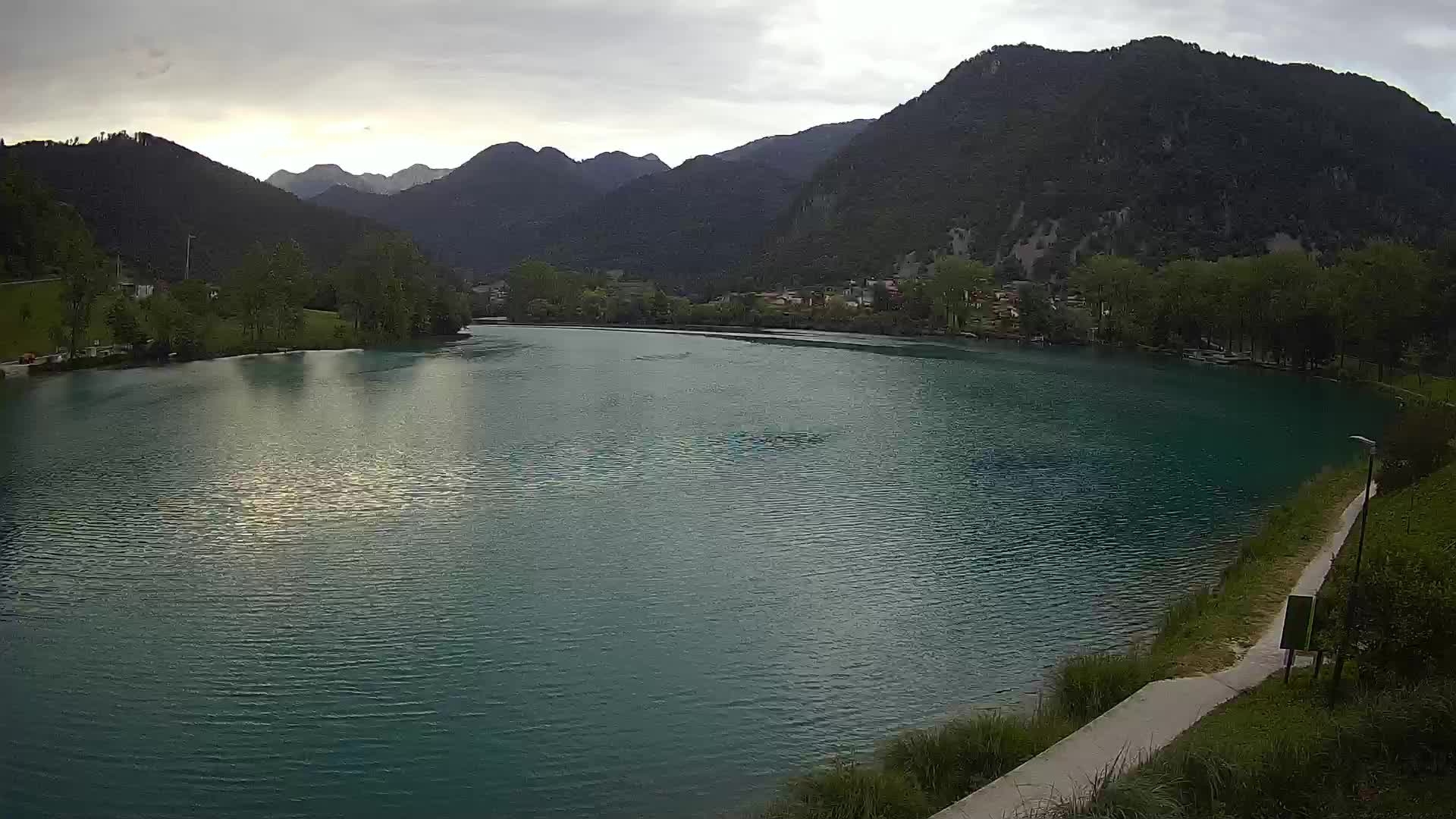 Spletna kamera Most na Soči – jezero