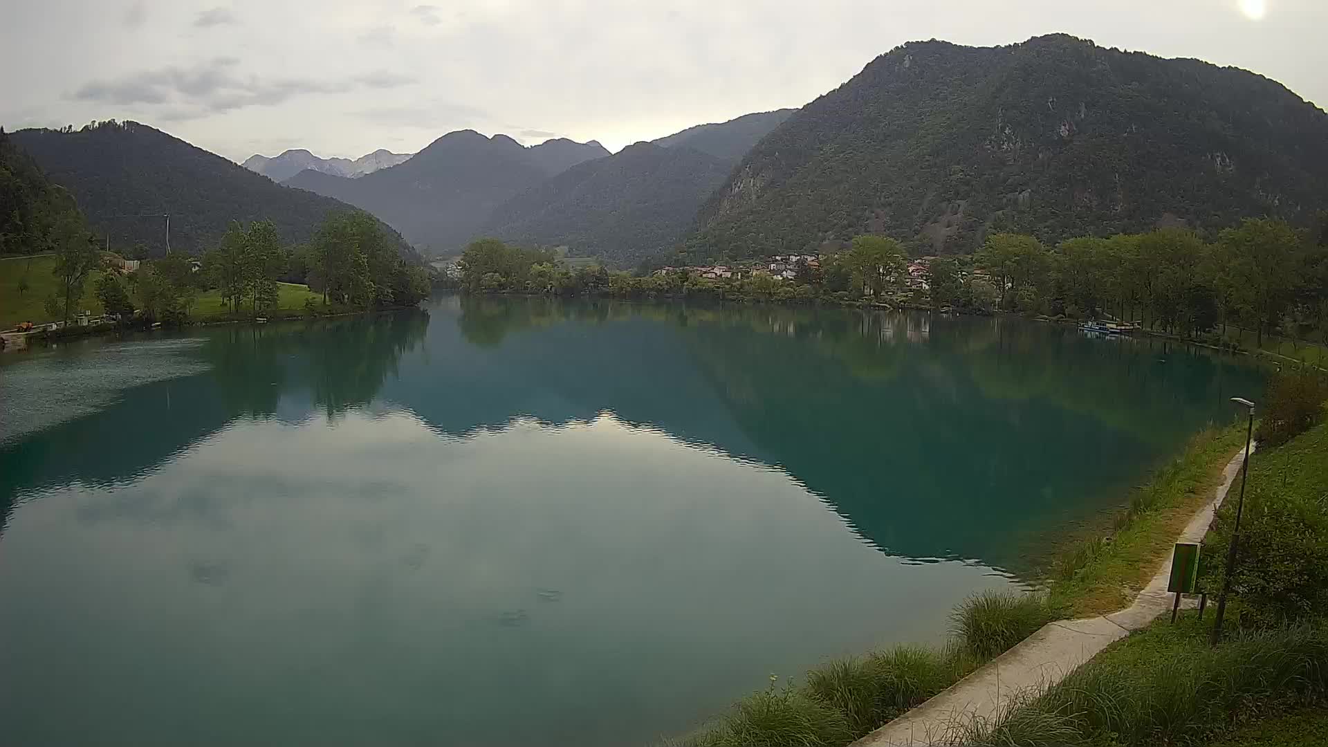 Spletna kamera Most na Soči – jezero