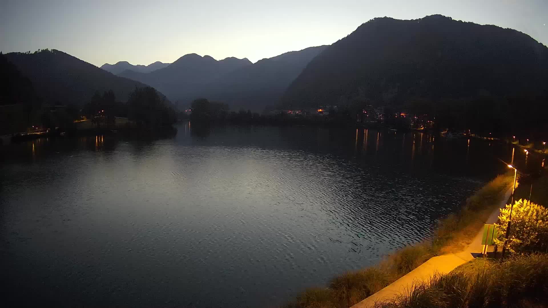 Web kamera Most na Soči – jezero