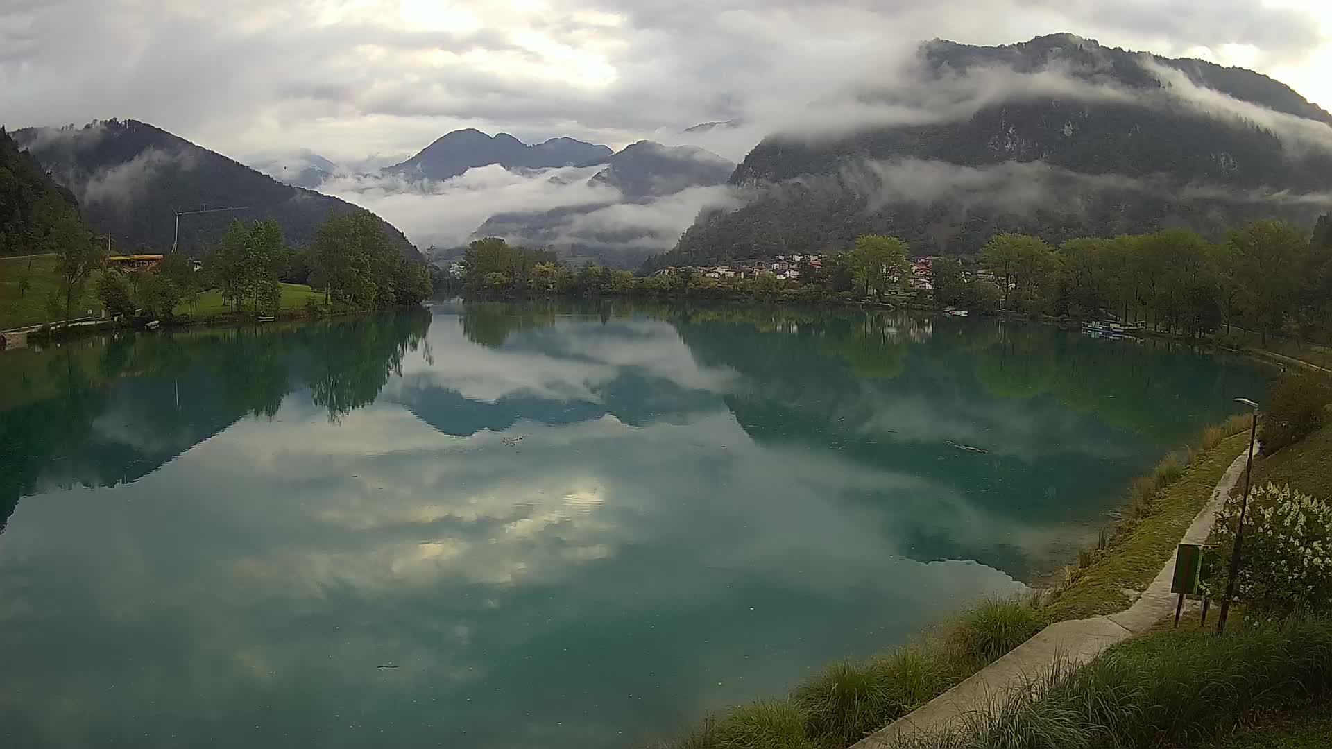 Spletna kamera Most na Soči – jezero
