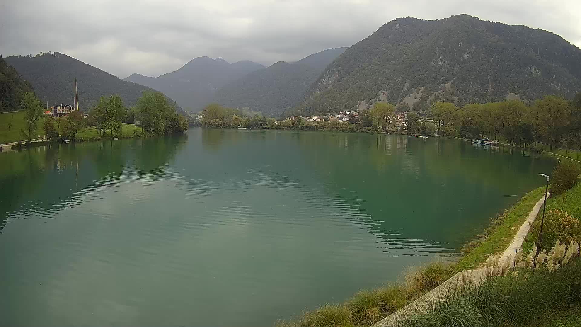 Web kamera Most na Soči – jezero