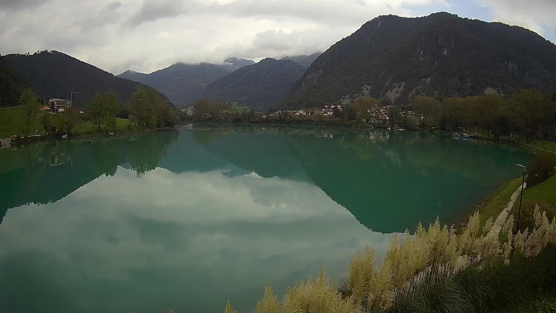 Spletna kamera Most na Soči – jezero