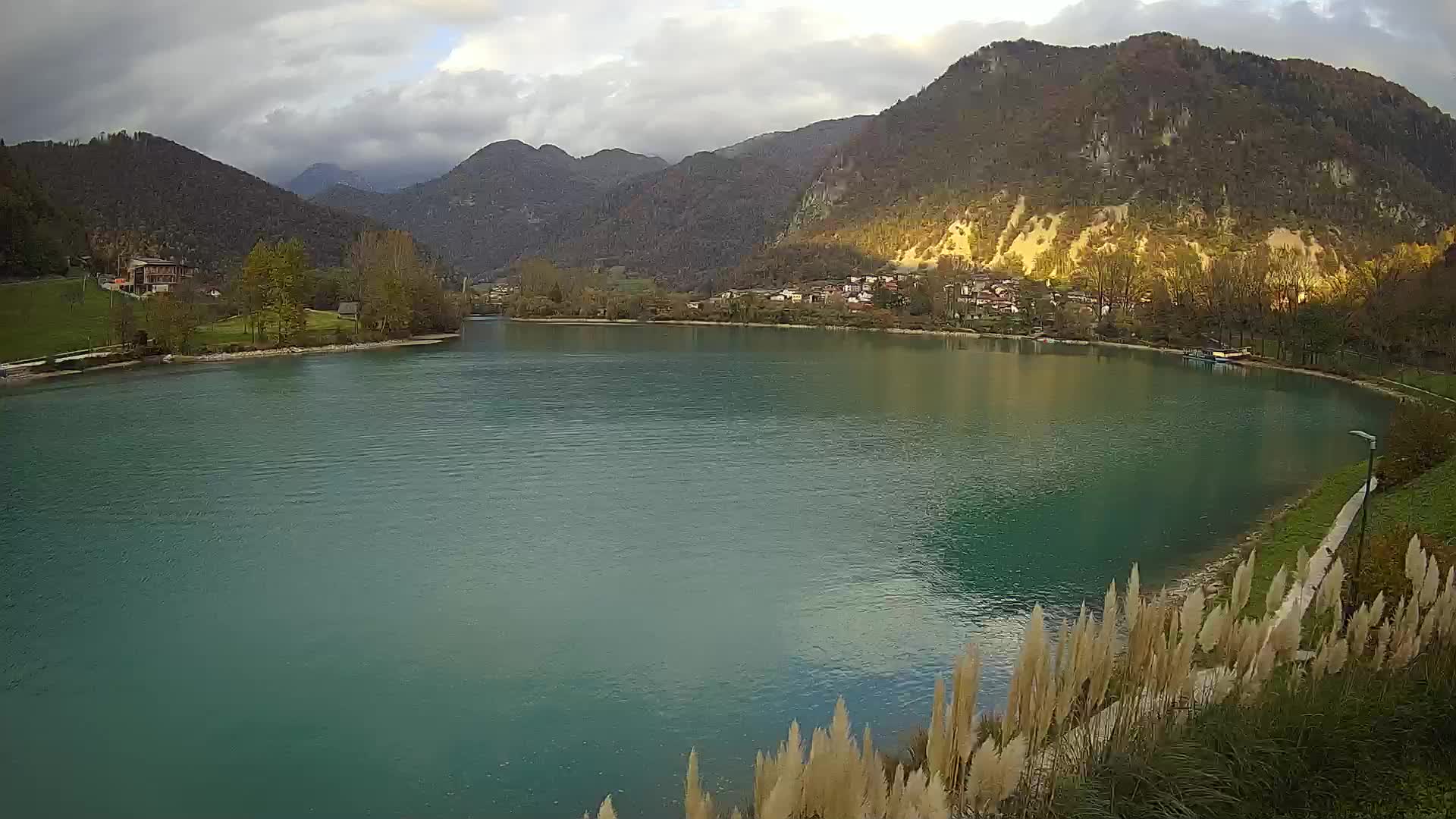Spletna kamera Most na Soči – jezero