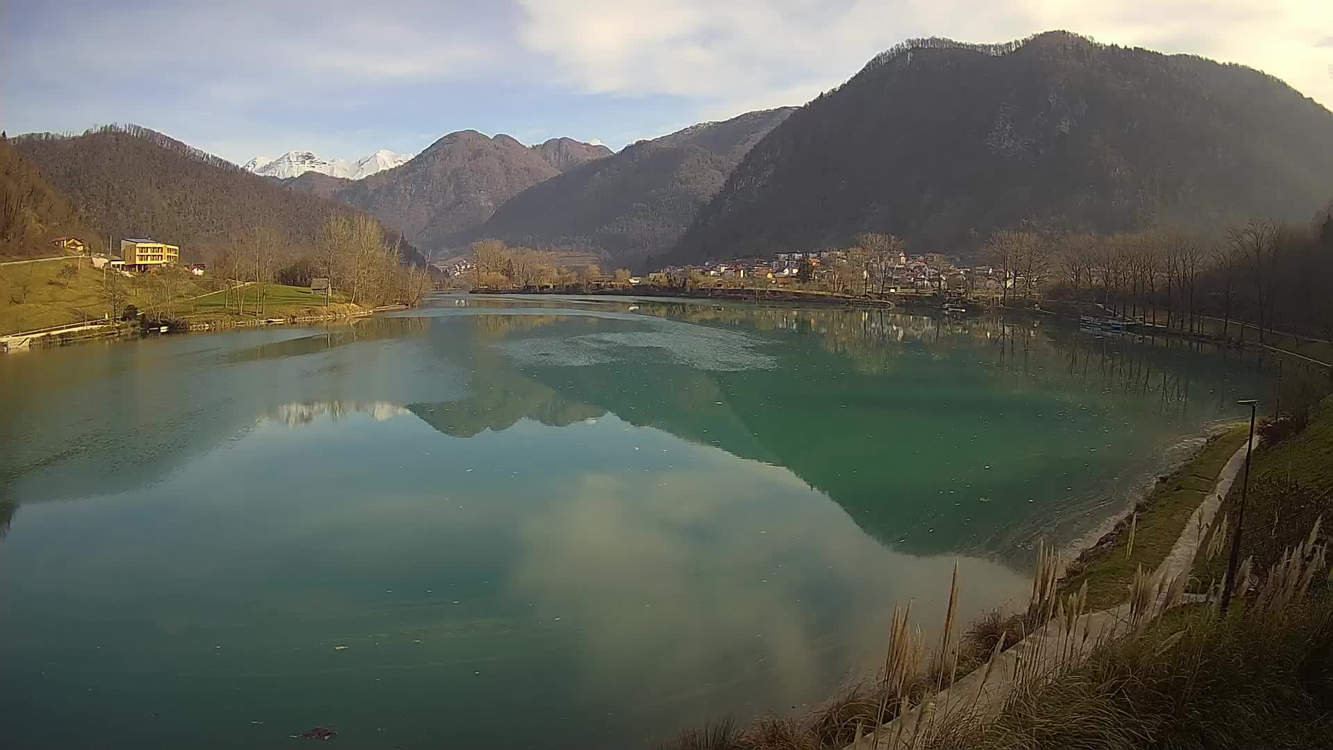 Web kamera Most na Soči – jezero