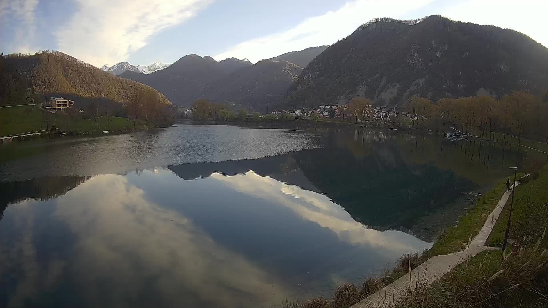 Spletna kamera Most na Soči – jezero