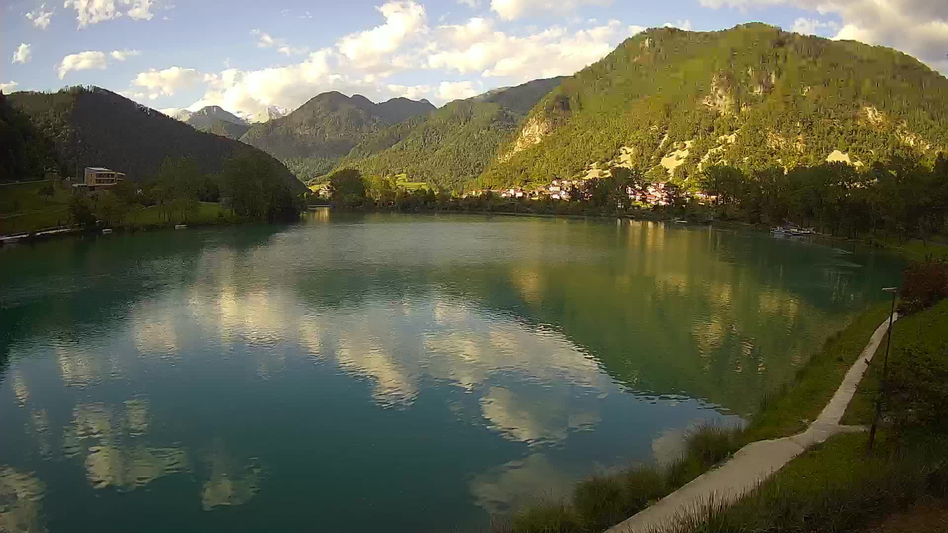 Web kamera Most na Soči – jezero