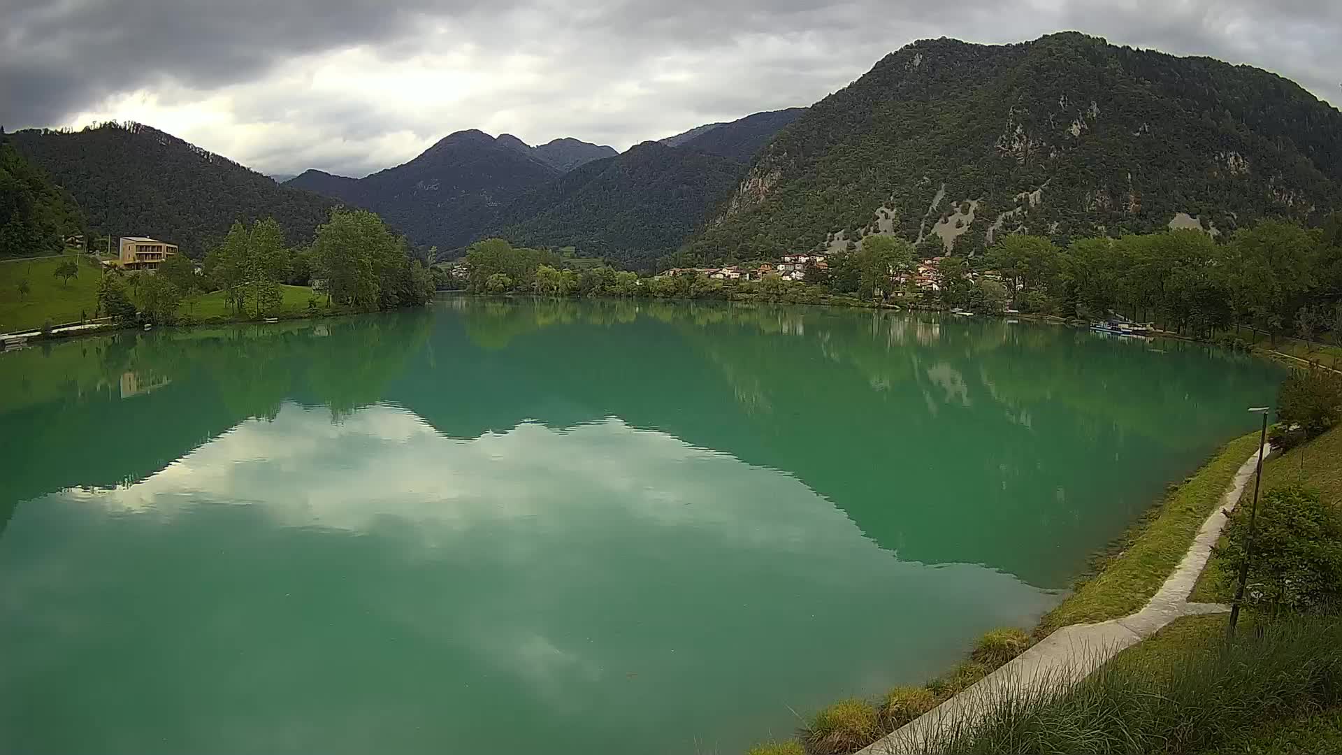 Web kamera Most na Soči – jezero