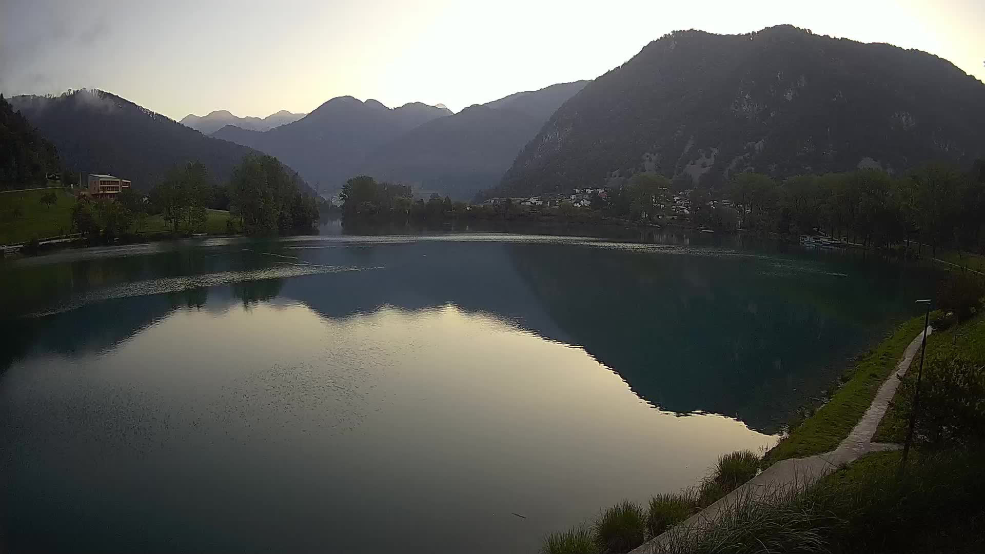 Spletna kamera Most na Soči – jezero