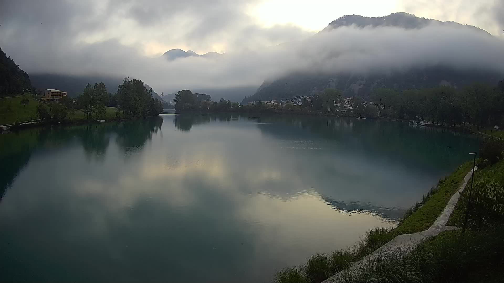 Spletna kamera Most na Soči – jezero