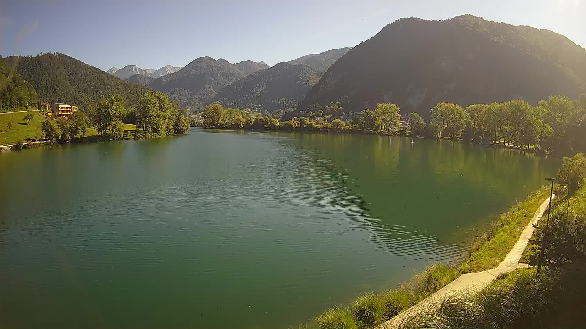 Web kamera Most na Soči – jezero