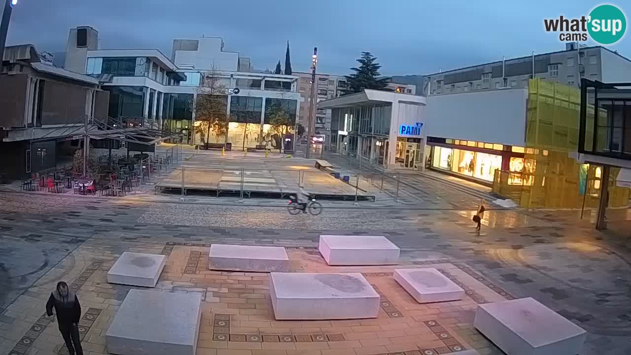 Caméra en direct Nova Gorica – Place Bevk | GO! 2025