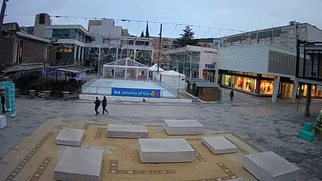 Caméra en direct Nova Gorica – Place Bevk | GO! 2025