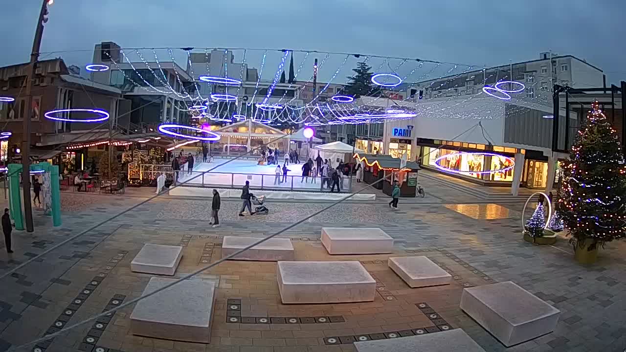 Caméra en direct Nova Gorica – Place Bevk | GO! 2025