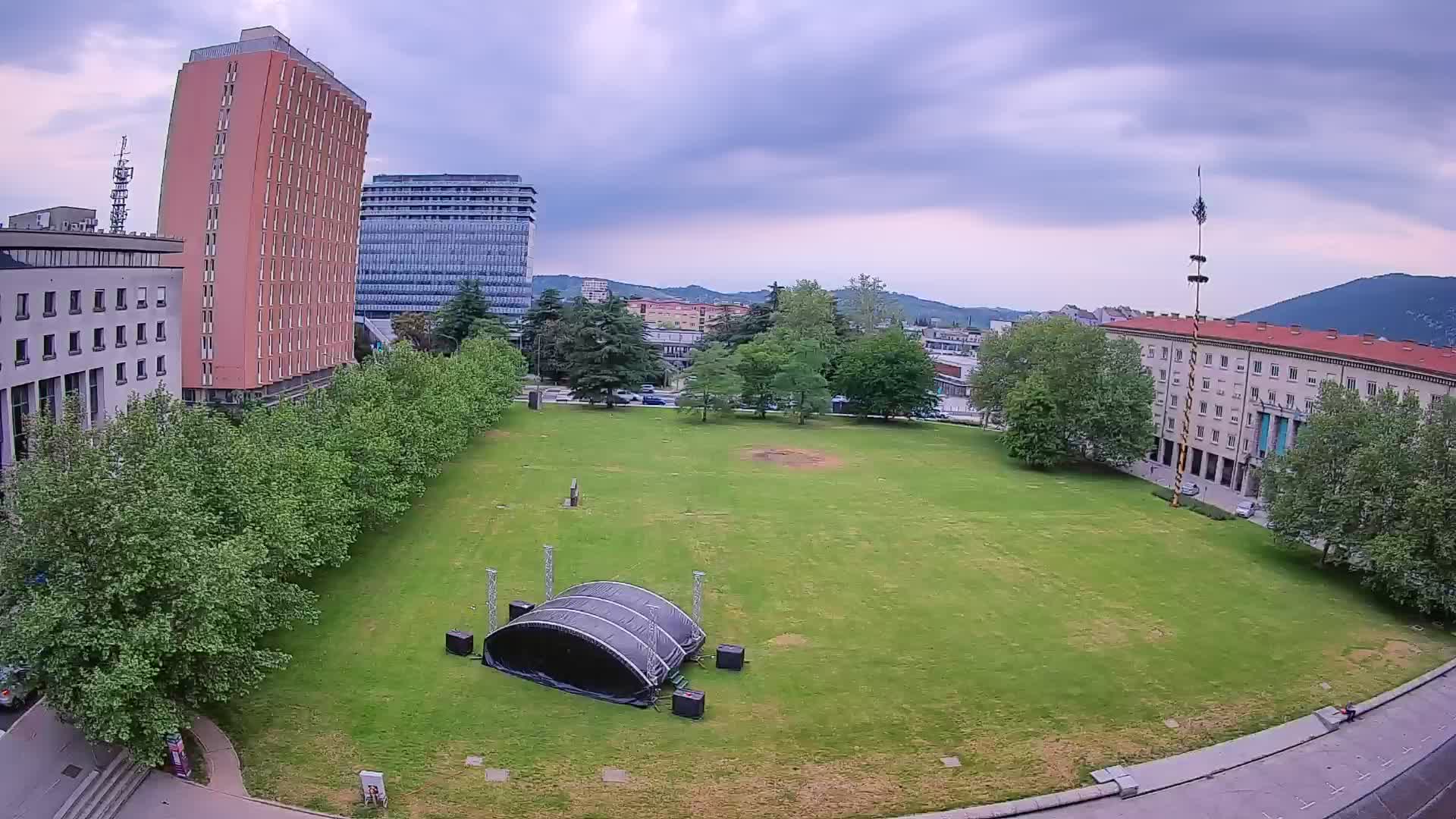 LIVEcam Nova Gorica webcam – Piazza Edvard Kardelj