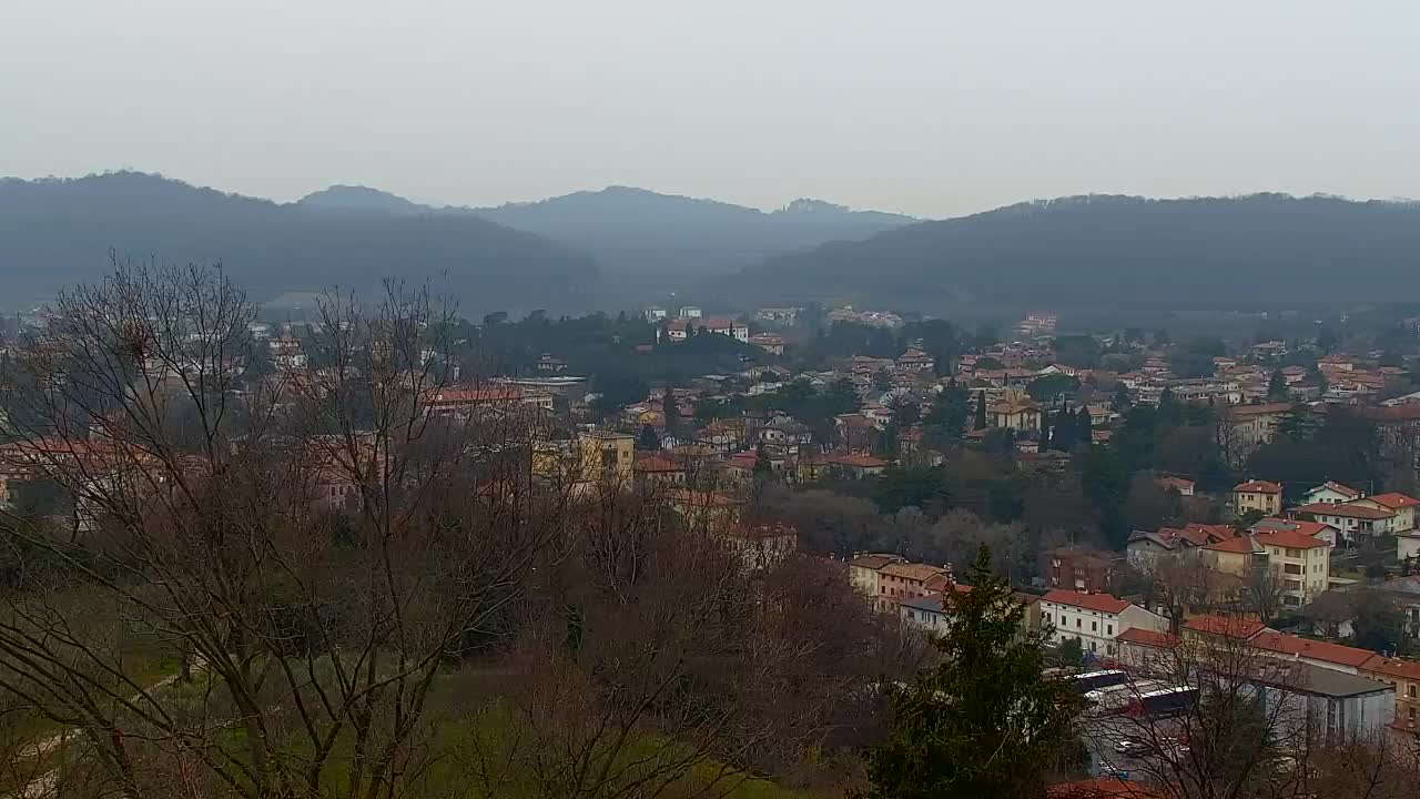 Nova Gorica e Gorizia: Panorama Mozzafiato dal Convento Francescano di Castagnevizza