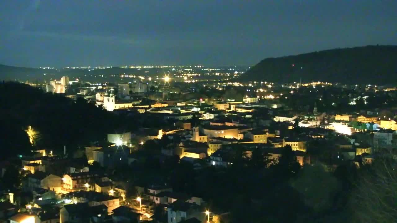 Nova Gorica e Gorizia: Panorama Mozzafiato dal Convento Francescano di Castagnevizza