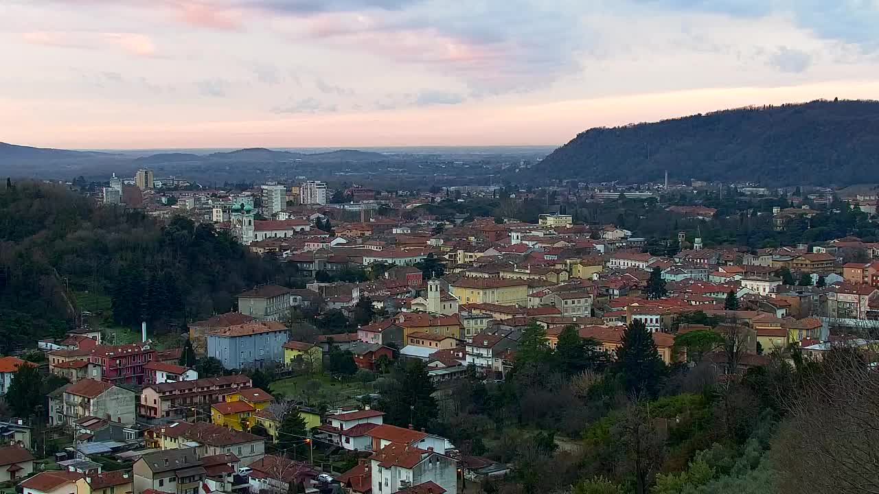 Nova Gorica i Gorica: Prekrasan Pogled iz Franjevačkog Samostana Kostanjevica