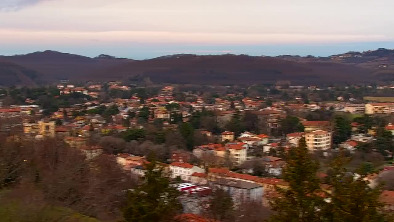 Nova Gorica i Gorica: Prekrasan Pogled iz Franjevačkog Samostana Kostanjevica