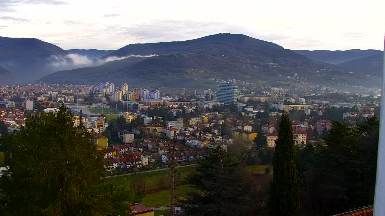 Nova Gorica i Gorica: Prekrasan Pogled iz Franjevačkog Samostana Kostanjevica