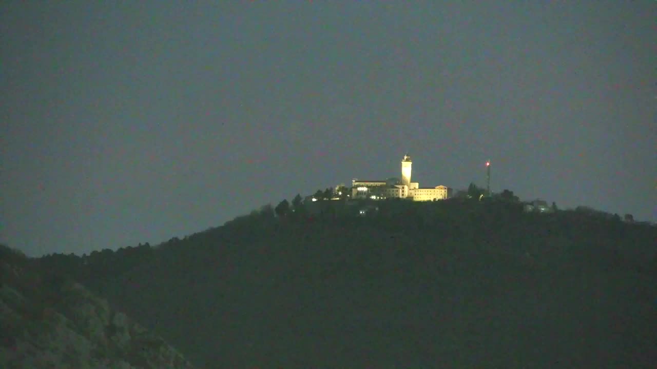 Nova Gorica e Gorizia: Panorama Mozzafiato dal Convento Francescano di Castagnevizza