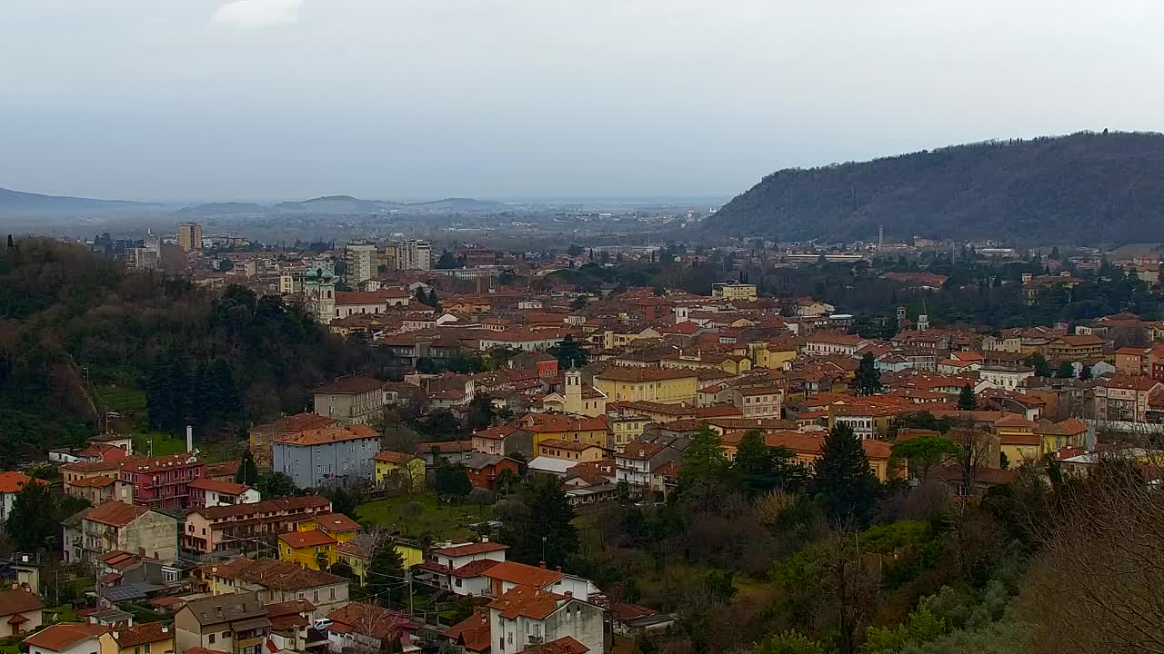 Nova Gorica i Gorica: Prekrasan Pogled iz Franjevačkog Samostana Kostanjevica