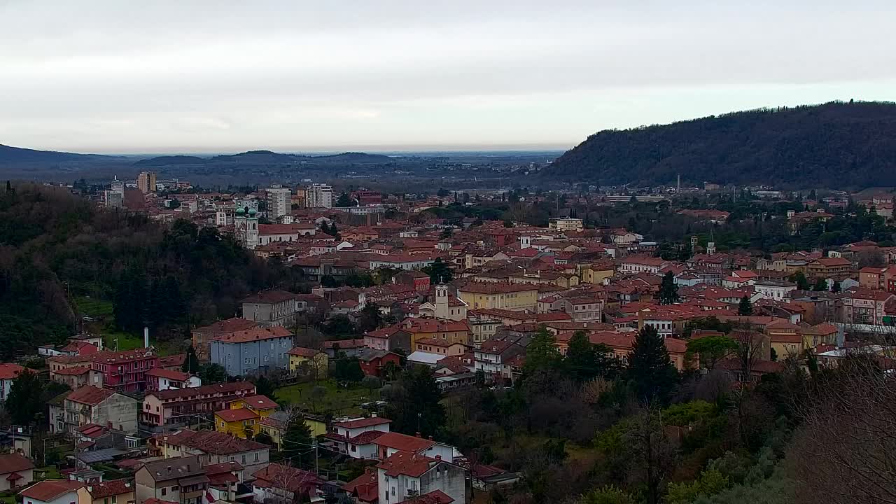 Nova Gorica i Gorica: Prekrasan Pogled iz Franjevačkog Samostana Kostanjevica