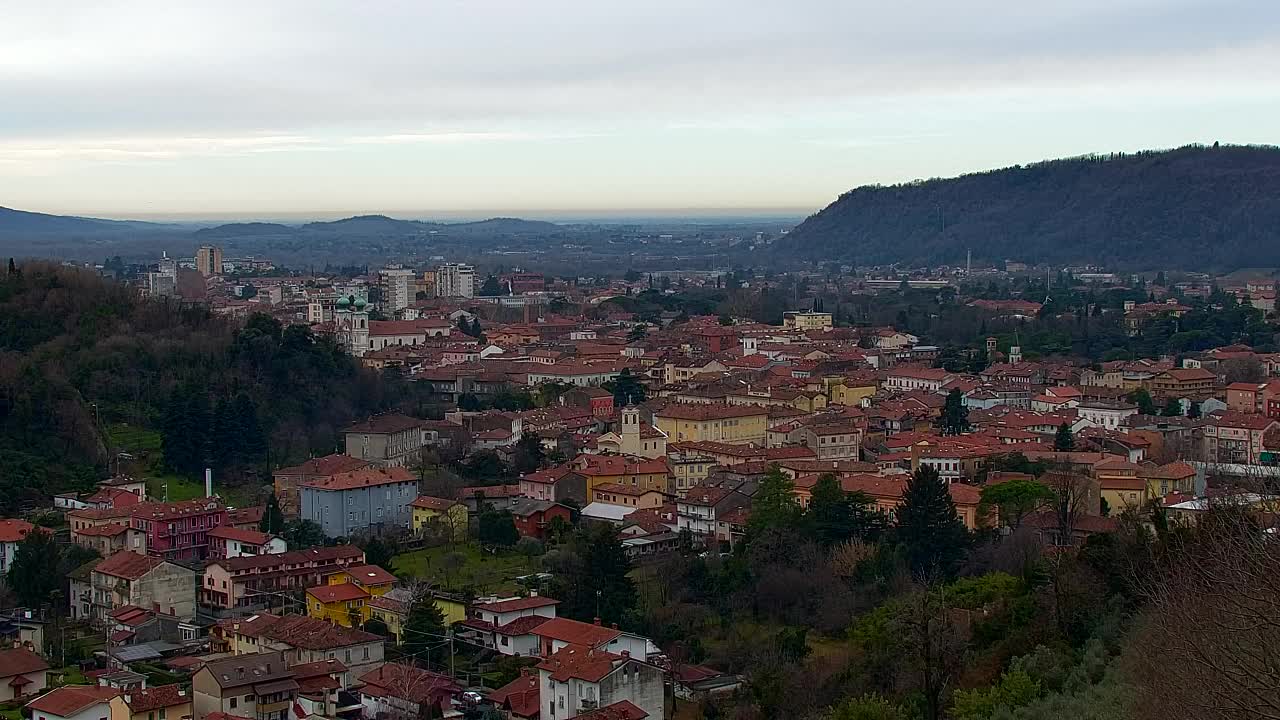 Nova Gorica i Gorica: Prekrasan Pogled iz Franjevačkog Samostana Kostanjevica