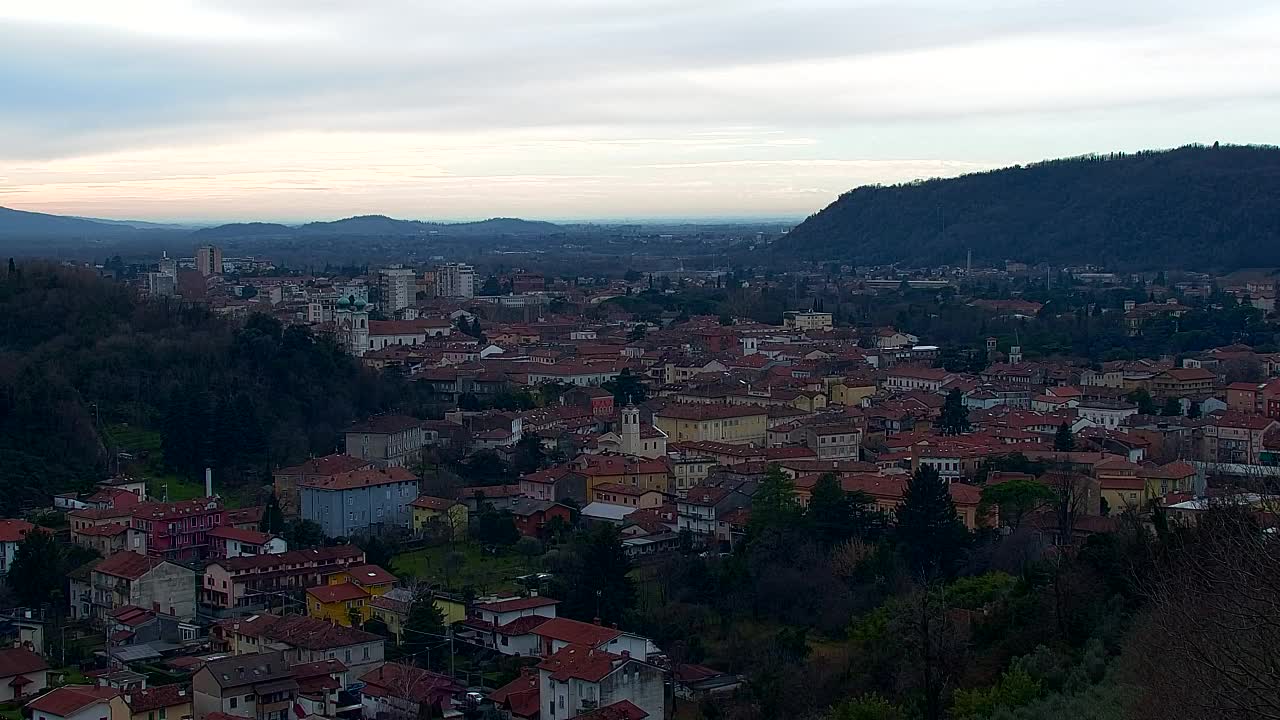 Nova Gorica i Gorica: Prekrasan Pogled iz Franjevačkog Samostana Kostanjevica