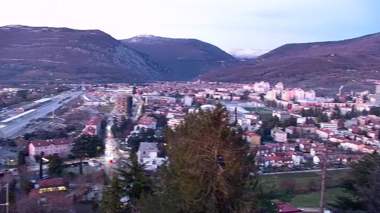 Nova Gorica i Gorica: Prekrasan Pogled iz Franjevačkog Samostana Kostanjevica