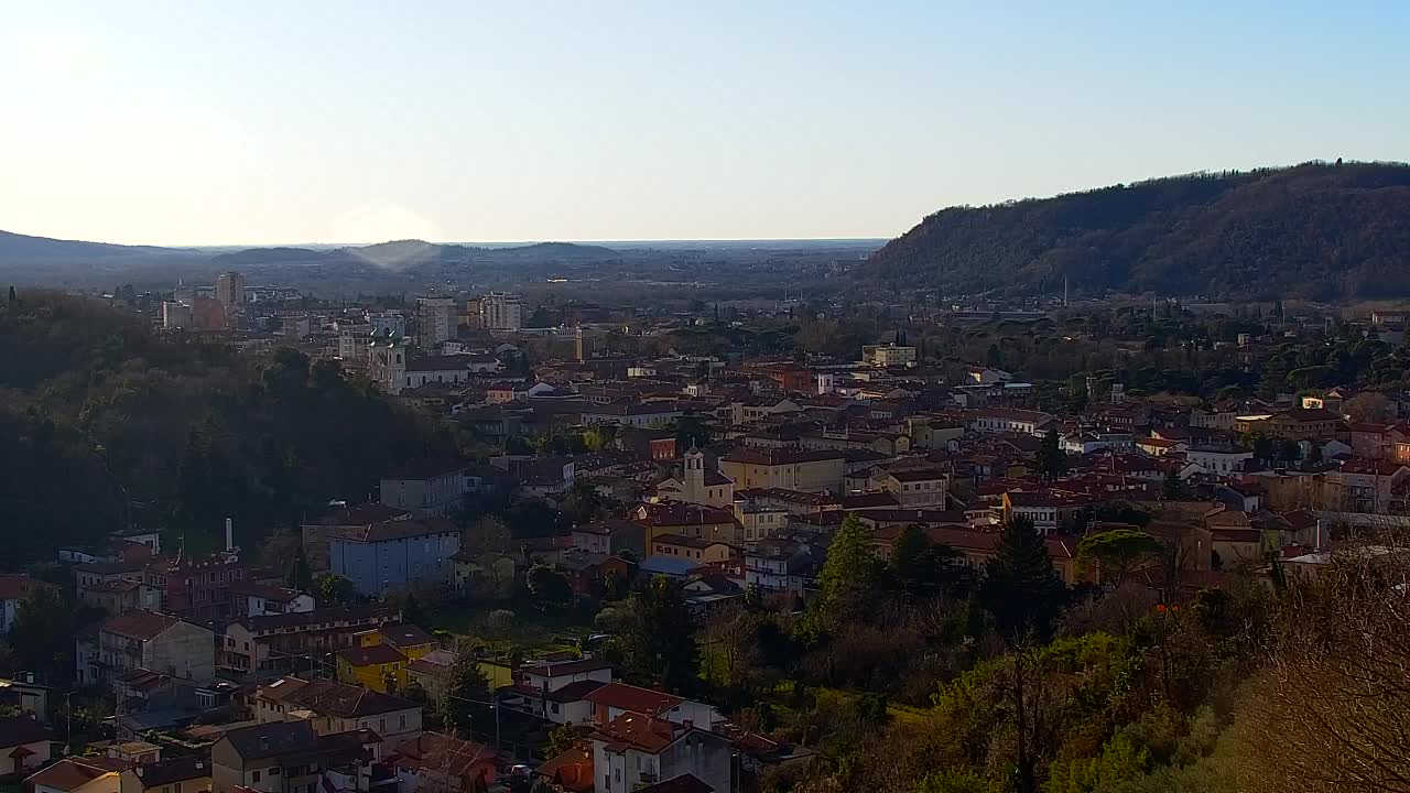 Nova Gorica e Gorizia: Panorama Mozzafiato dal Convento Francescano di Castagnevizza