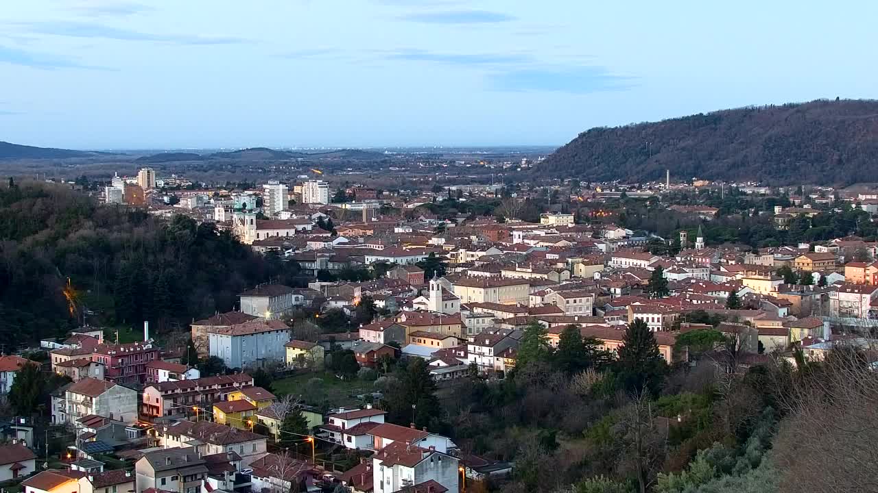 Nova Gorica e Gorizia: Panorama Mozzafiato dal Convento Francescano di Castagnevizza