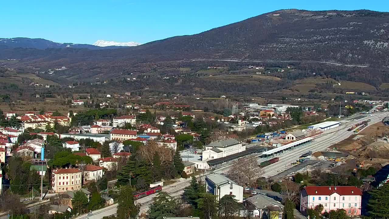 Nova Gorica e Gorizia: Panorama Mozzafiato dal Convento Francescano di Castagnevizza