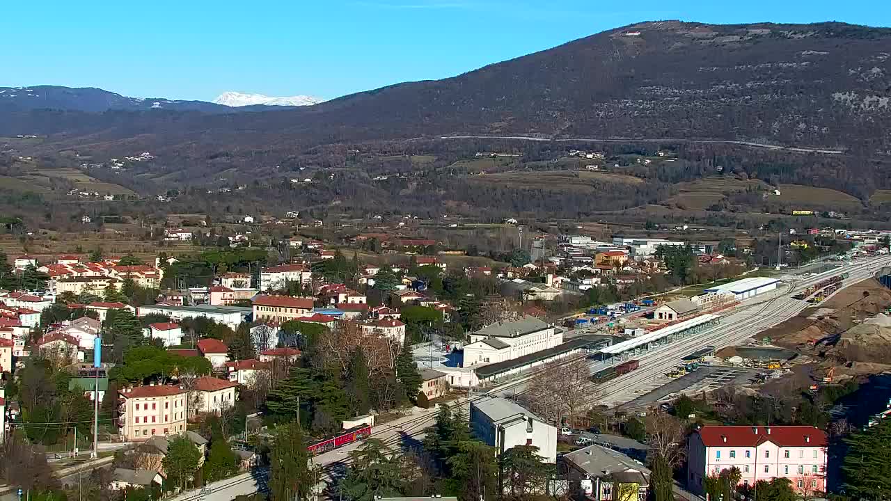 Nova Gorica e Gorizia: Panorama Mozzafiato dal Convento Francescano di Castagnevizza