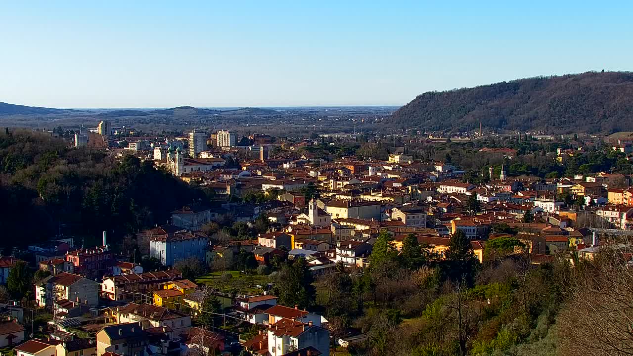 Nova Gorica e Gorizia: Panorama Mozzafiato dal Convento Francescano di Castagnevizza