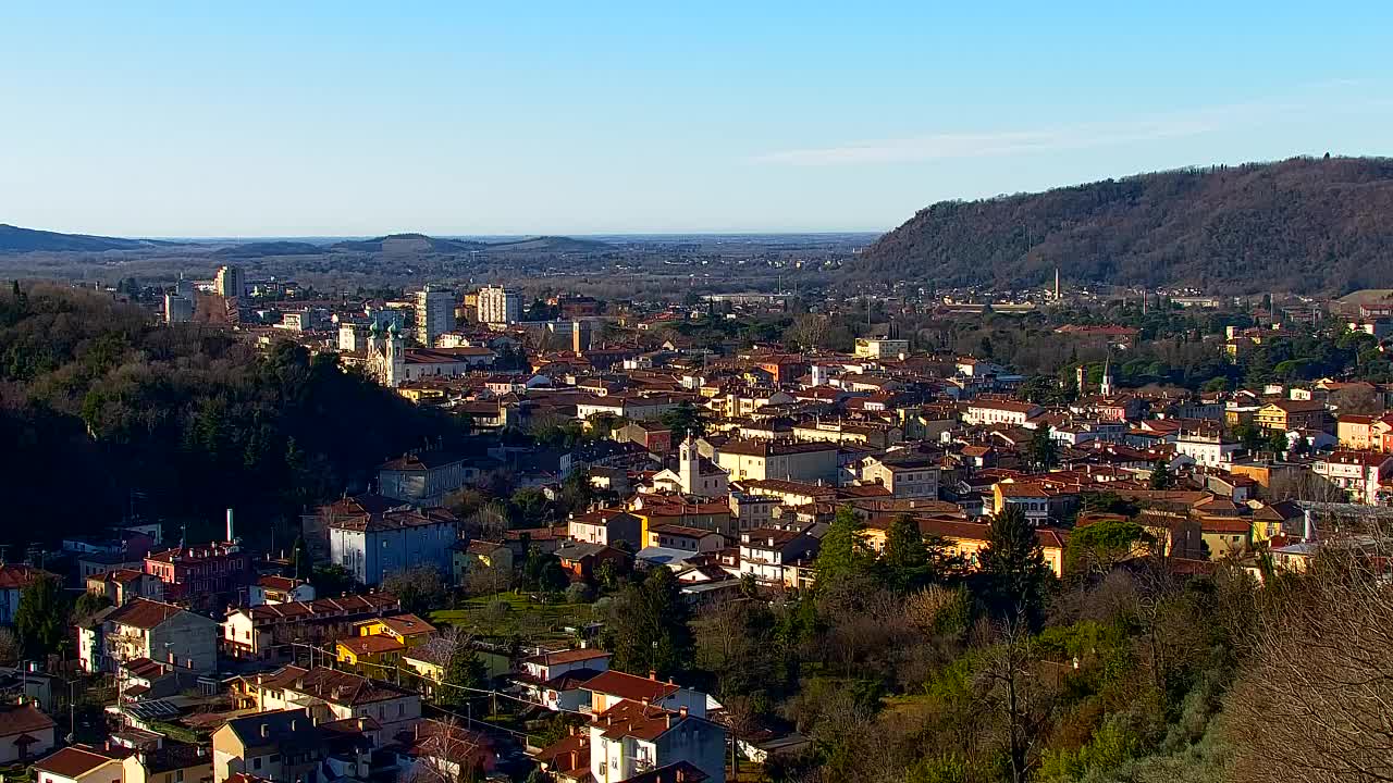 Nova Gorica e Gorizia: Panorama Mozzafiato dal Convento Francescano di Castagnevizza