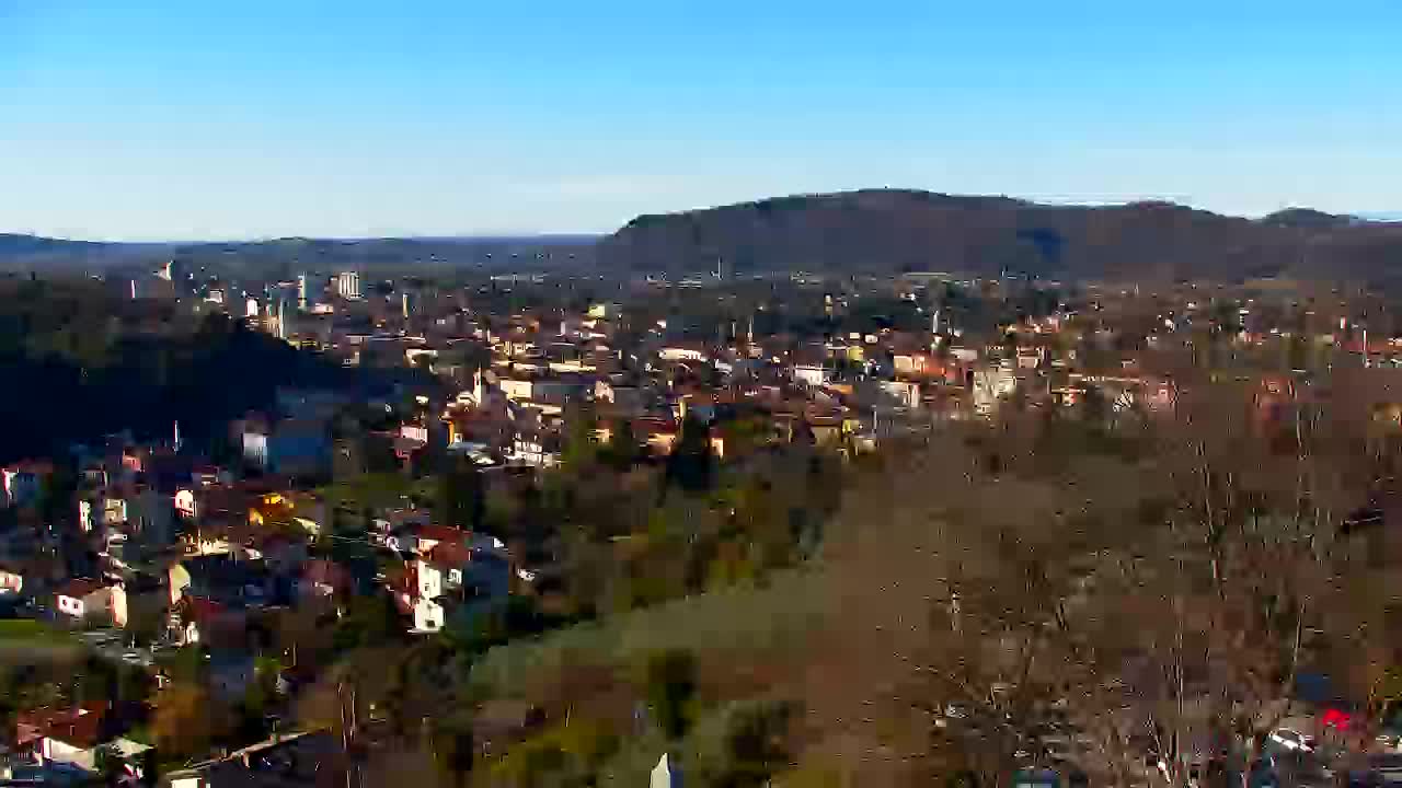 Nova Gorica e Gorizia: Panorama Mozzafiato dal Convento Francescano di Castagnevizza