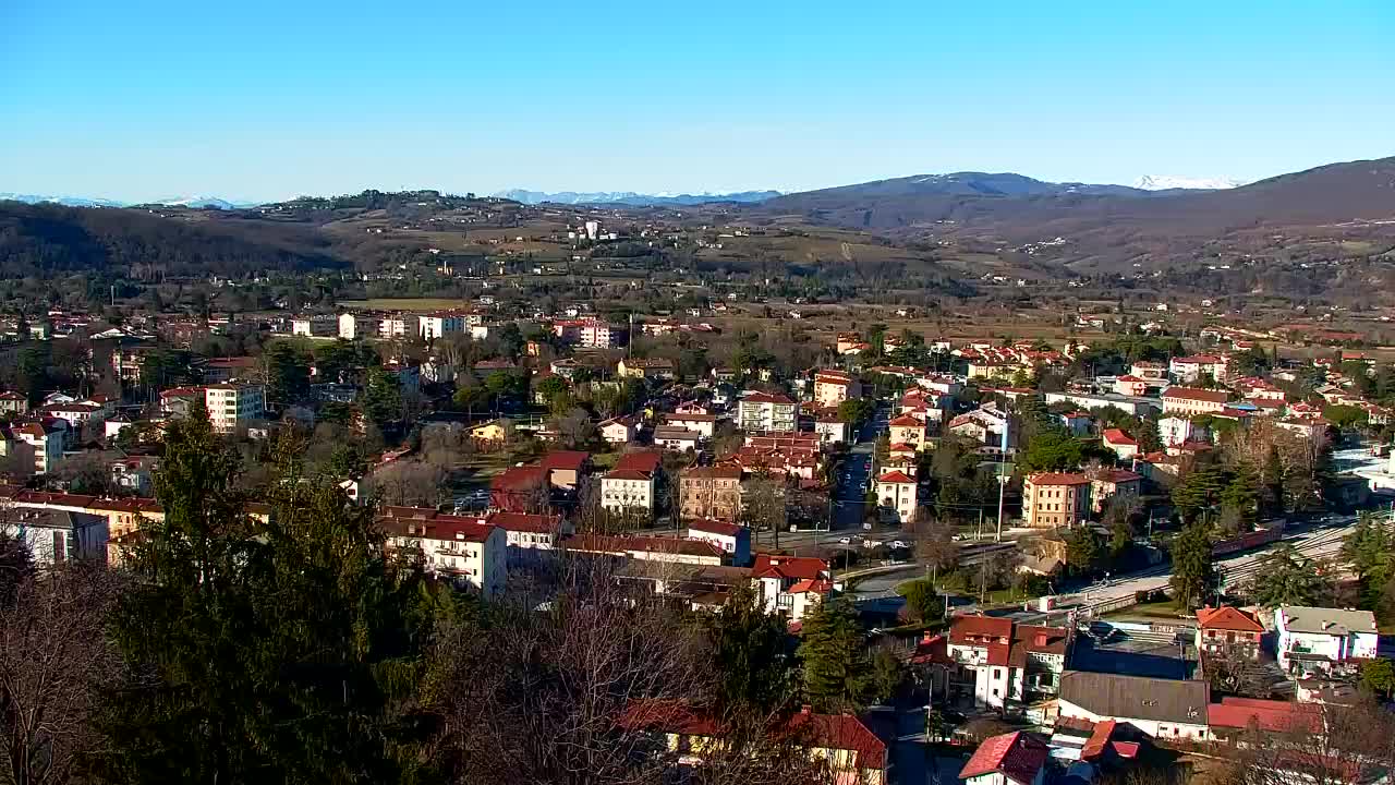 Nova Gorica e Gorizia: Panorama Mozzafiato dal Convento Francescano di Castagnevizza