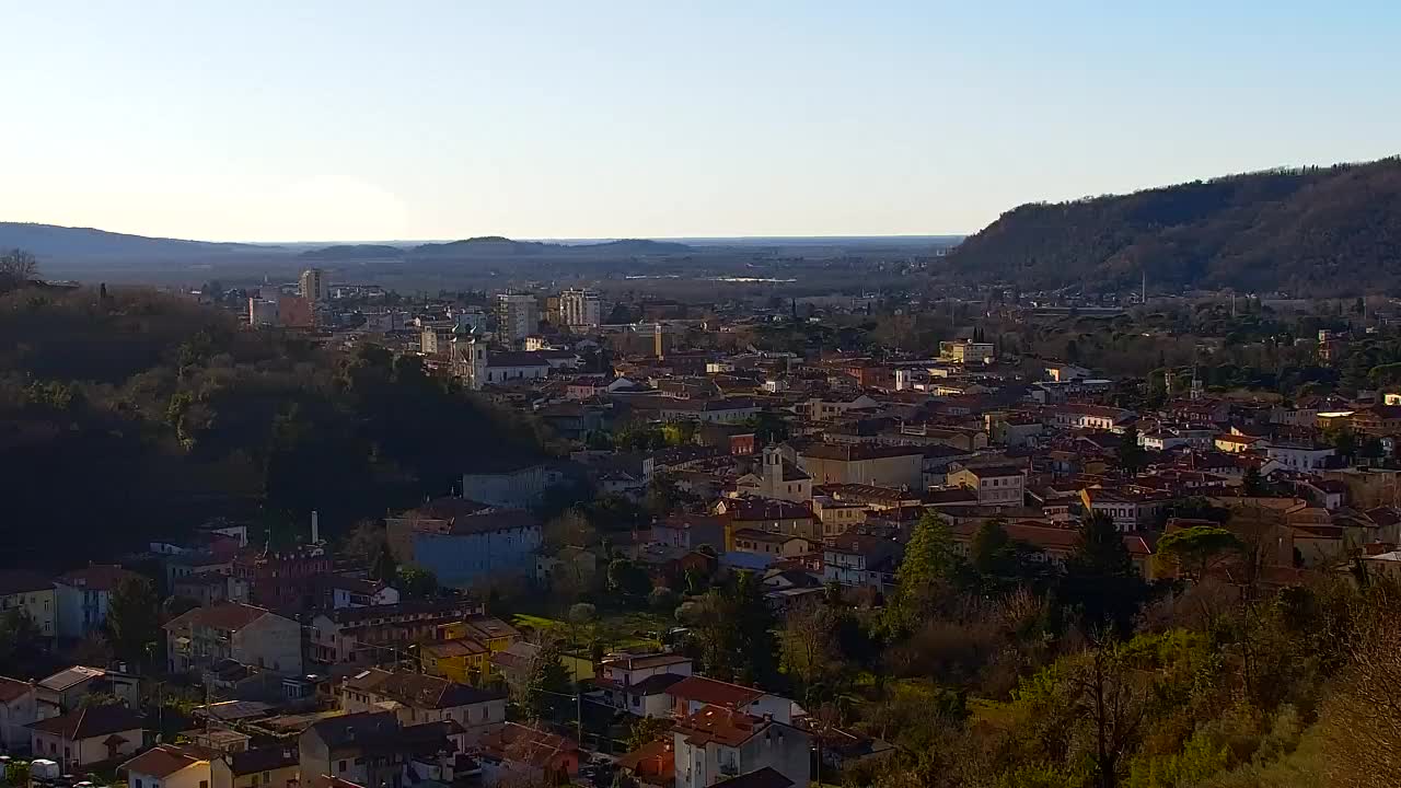 Nova Gorica i Gorica: Prekrasan Pogled iz Franjevačkog Samostana Kostanjevica